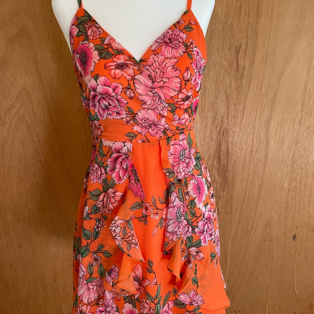 Orange floral V-neck sleeveless flowy ruffled tie back summer dress, size S